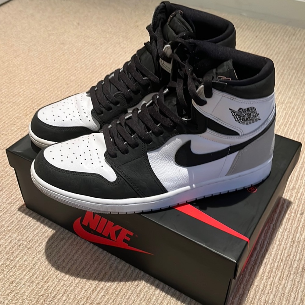 Air Jordan 1 Retro High OG#555088108 blk white Grey bleached coral Size 12 Shoes